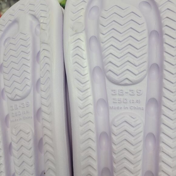 Brand New Sanrio Kuromi Big Charm Slippers Size: US 8.5 - Picture 9 of 9